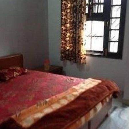 Raja Guest House Jalandhar Eksteriør billede