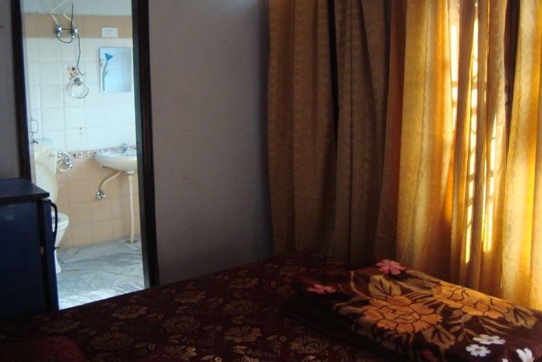 Raja Guest House Jalandhar Eksteriør billede